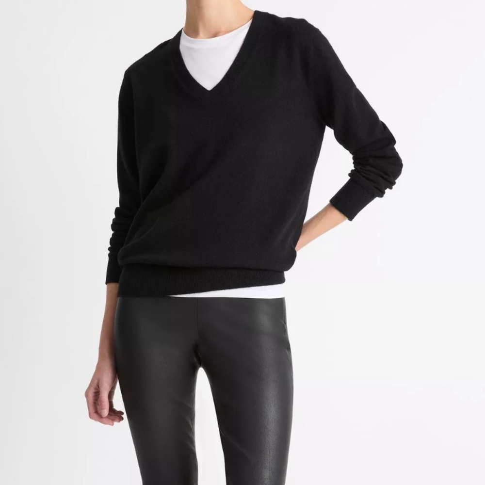 VINCE XS CASHMERE VNECK SWEATER BLACK